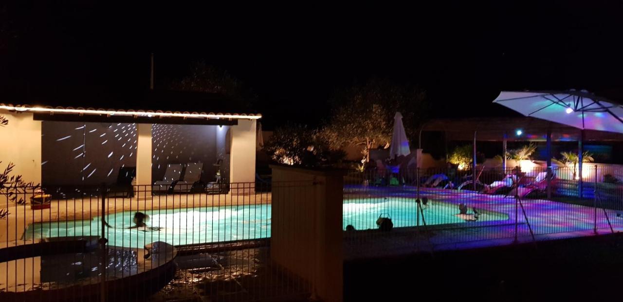 Les Gites De L'Arbousier Quissac  Buitenkant foto